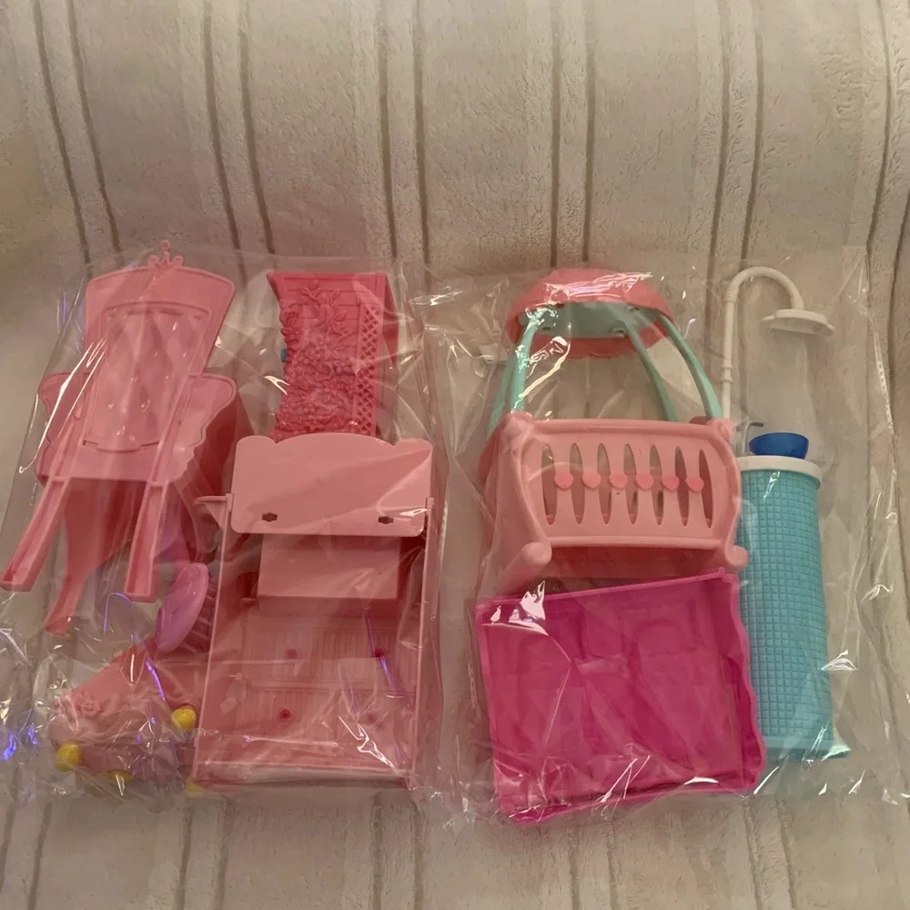Toys Doll Furniture Set used - 8 pcs - Picture 10 of 17